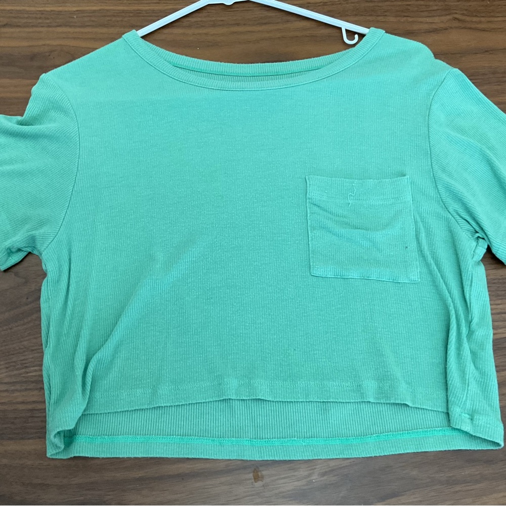 American Eagle Outfitters Green Boxy Crop T-Shirt